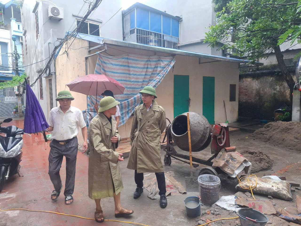 Lãnh đạo phường Thành Nam kiểm tra công tác phòng, chống bão trên địa bàn