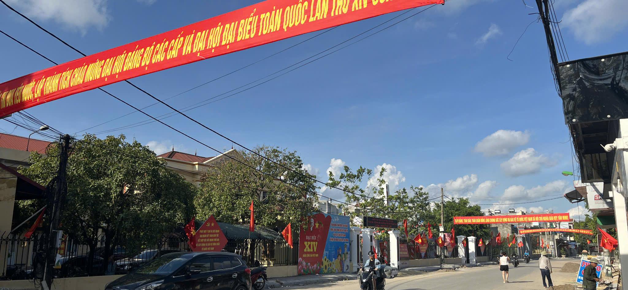 Phường Thành Nam rực rỡ cờ hoa chào mừng Đại hội Đảng bộ phường lần thứ I, nhiệm kỳ 2025 - 2030!